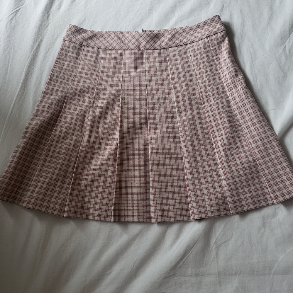 Sunday Best Aritzia Olive Pleated Skirt